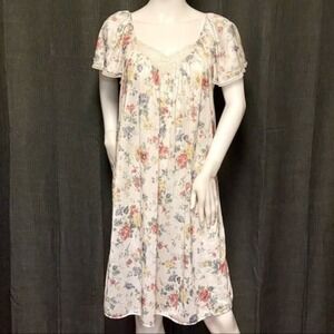 Gorgeous Vanity Fair Vtg floral baby doll nighty‎